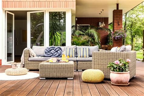 The idea of diy has changed considerably in recent times, both inside and outside of the home. 24 Cheap Backyard Makeover Ideas You'll Love | Extra Space ...