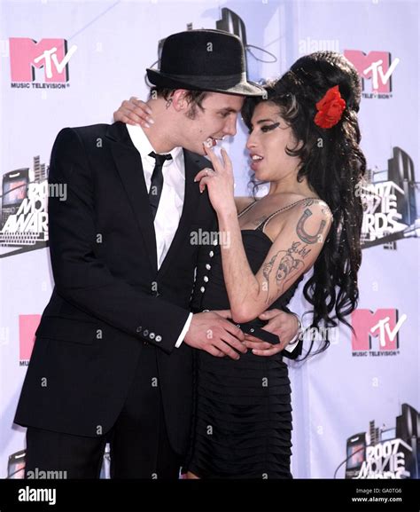 Amy Winehouse et son mari Blake Fielder civil arrivent pour les prix MTV film à l