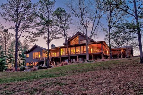 A Cozy Farm House Surrounded By Woods In North Carolina Home Pictures