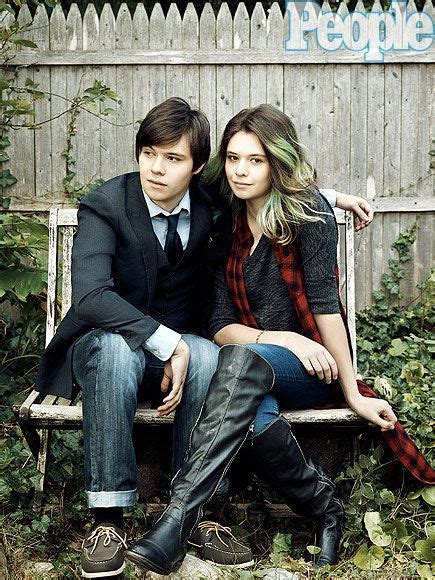 Twin Transgender Story Jonas And Nicole Maines Told In Book Becoming Nicole