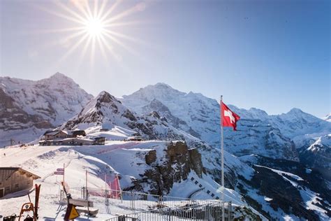 Wengen Ski Resort Switzerland By Ben Holbrook Go Skiing Skiing