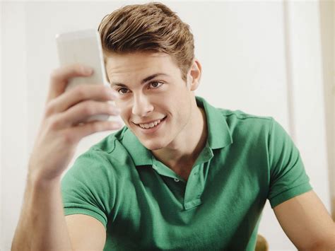 The World At Large Men Who Take A Lot Of Selfies More Likely To Be
