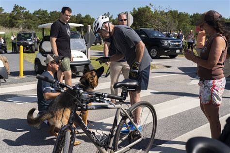 Biden Takes Spill While Getting Off Bike After Beach Ride Wtop News