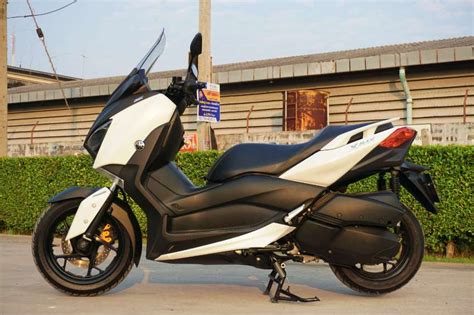 It belongs to the gt category because of its lines, its sportiness and its comfort. Yamaha X-Max 2018 | 150 - 499cc Motorcycles for Sale ...