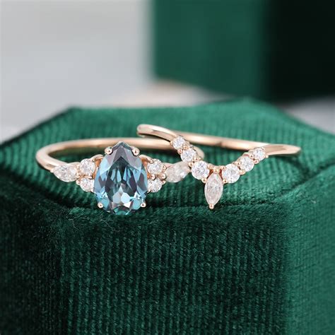 Marquise Cut Emerald And Diamond Engagement Ring Set 14k Rose Gold