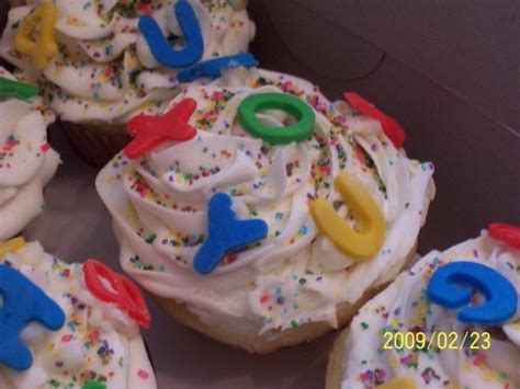 abc cupcakes  kindergarteners  images alphabet birthday