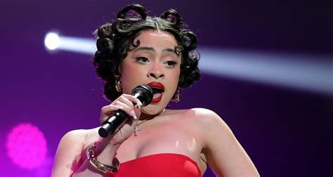Ice Spice Dresses As Betty Boop For Iheart Powerhouse 1051 Performance