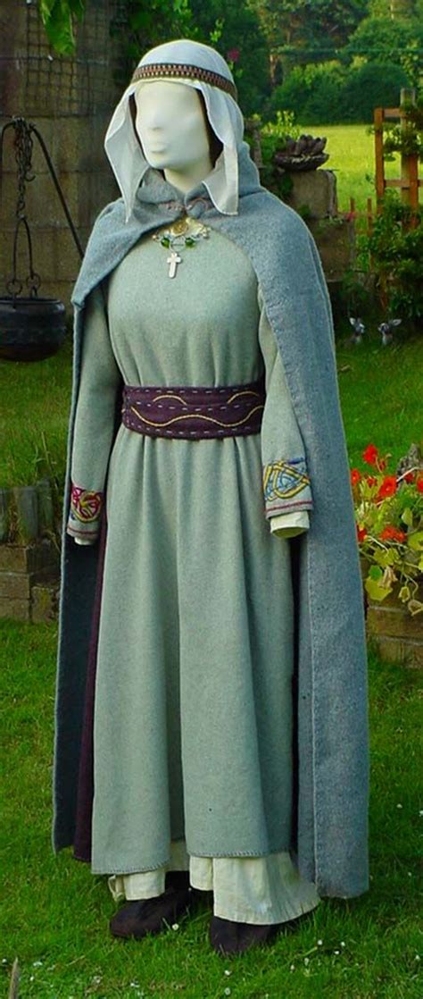 Anglo Saxon 8th Century Link Has Details Rose Wilkin I Wish The Hem