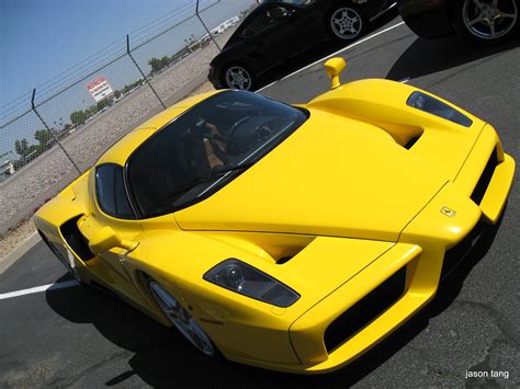 Photoshoot Yellow Ferrari Enzo