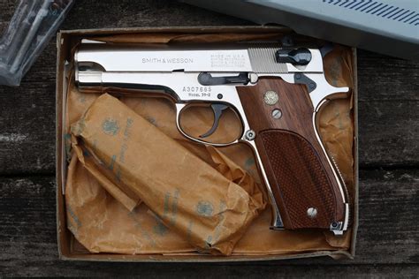 Military Journal Smith And Wesson 39 2 The Semi Automatic Sandw39 2