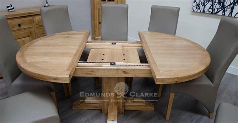 Melford Deluxe Solid Oak Round Extending Table Edmunds And Clarke Ltd