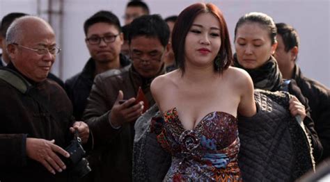 Beranda Jiang Qing Pemilik Payudara Terindah Dan Terseksi Di Tiongkok