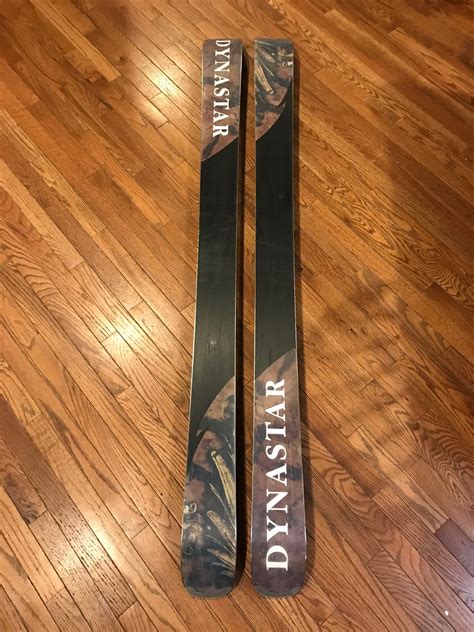 25 Twin Tip Skis In Good Shape 179cm And 186cm Sell And Trade