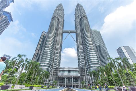 So, before you buy your next tv, here's how to determine the best size for your needs. Petronas Towers - Kuala Lumpur | Soaring to a height of ...