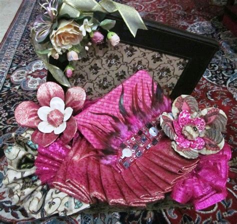 Cara membuat hantaran dari kain batik sederhana. hantaran kain | Gift Tray :: Seserahan :: Souvenir | Pinterest
