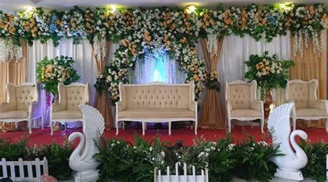 Untuk dekorasi pernikahan, tinggal tambahkan kursi saja. Desain Bunga Melingkar Untuk Dekorasi Pernikahan - Blog ...