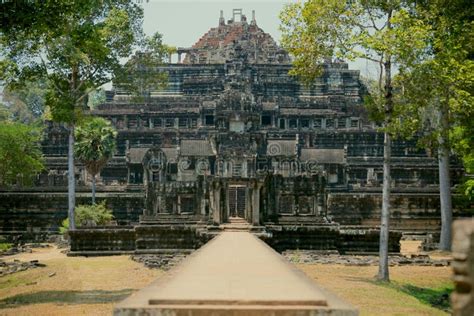 Angkor Wat Temple Ancient Khmer Empire Stock Photo Image Of Buddhism