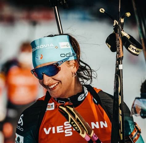 Julia Simon Coupe Du Monde De Biathlon Remporte La Mass Start Doberhof