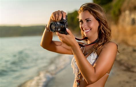 wallpaper sea beach swimsuit the sun pose smile makeup hairstyle the camera brown hair