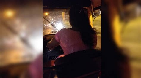 This Photo Of A Woman Auto Driver In Mumbai Has Gone Viral On Twitter