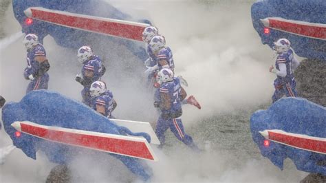 Buffalo Bills Hire Fans To Shovel Snow Ahead Of Wild Card Game