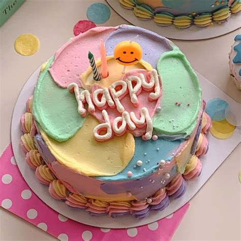Pin By Ignacia Alvear On Icing Pretty Birthday Cakes Frog Cakes Yummy Food Dessert