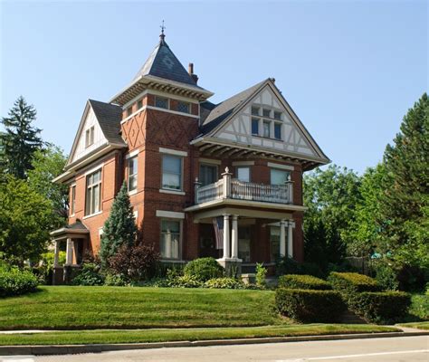 60 Finest Victorian Mansions And House Designs In The World Photos