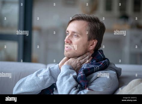 Tonsillitis High Resolution Stock Photography And Images Alamy