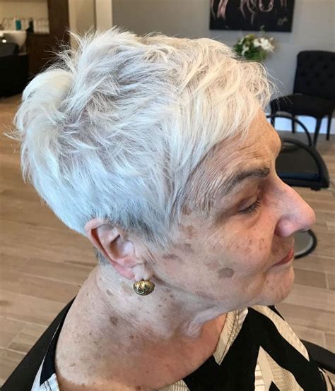 Short haircuts for blonde women over 50. The Best Hairstyles and Haircuts for Women Over 70 in 2020 | Womens haircuts, Short hair older ...