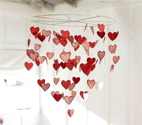 Ein fest für die liebe: Basteln zum Valentinstag herzen kronleuchter | Dekoration ...