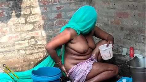 Indian Village Desi Bathing Video In Hindi Desi Radhika Xxx Mobile Porno Videos And Movies