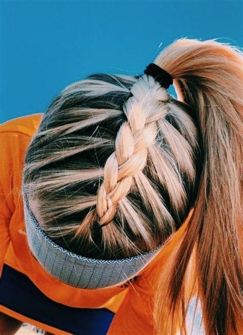 Pin By D U A 🦋 On O U T F I T S And H A I R In 2020 Sporty Hairstyles