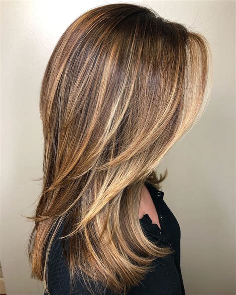 Pictures Of Blonde Hair With Caramel Highlights - 3 | earwigsandwax