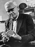 Top 15 remarkable facts about Sir Alexander Fleming - Discover Walks Blog