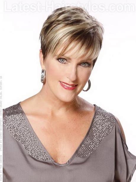 Short Hairstyles Mature Women Style And Beauty