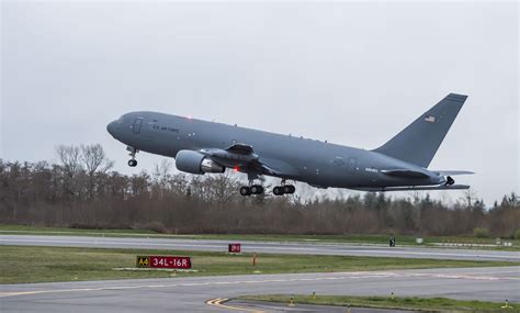 Second Boeing Us Air Force Kc 46a Tanker Completes First Flight