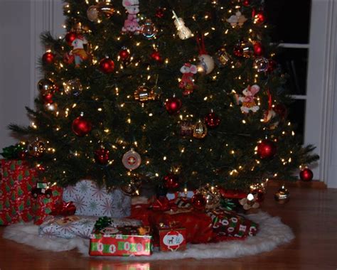 Pin By Jen Hartnett On Christmas Treesinside Holiday Decor