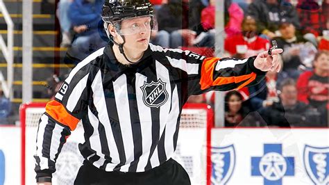 What Do Hockey Referees Wear Metro League