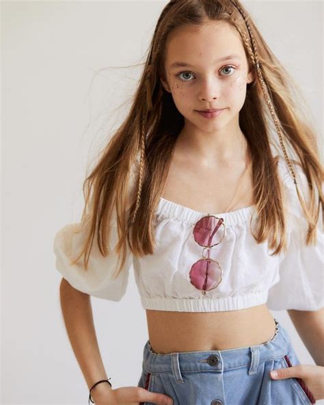 Anna Pavaga In 2022 Girl Fashion Girl Model Fashion