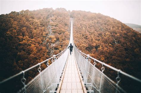 30 Striking Photos Of Beautiful Bridges Around The World Hiking