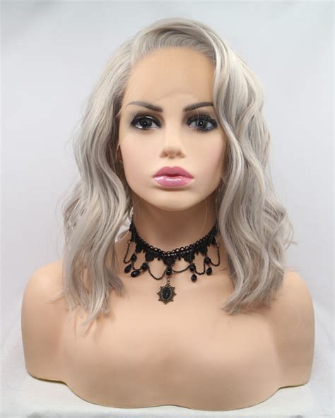 2019 New Arrival Silver Grey Short Wavy Synthetic Lace Front Wig Free