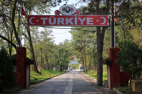 Turkish Customs Officials Confess Taking Bribes At Greece Turkey Border
