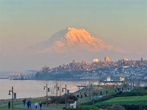 Mount Rainer Tacoma Waterfront Natural Landmarks Mount Rainier
