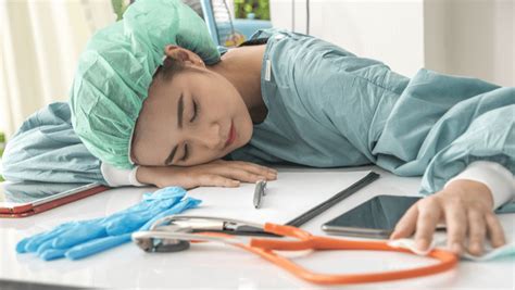 survival tips for nurses working the night shift