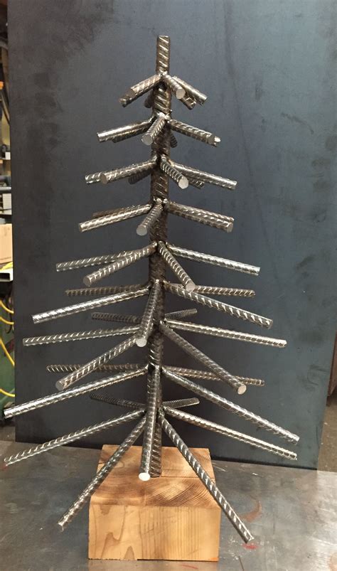 Metal Christmas Tree By Yanick Bluteau Welding Art Projects Tree