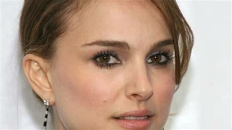Natalie Portman Est En Froid Avec Son Père à Cause Dun Baiser Lesbien