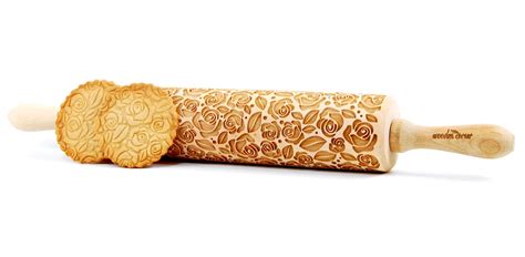 No R015 Roses Flower Pattern Wooden Rolling Pin Roller Engraved Mother