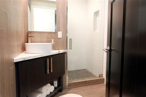 See more ideas about corner bathroom vanity, bathroom vanity, corner vanity. 10 Inspirational Corner Bathroom Vanities
