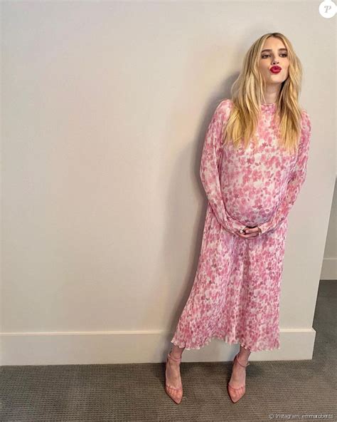 Emma Roberts Enceinte Sur Instagram En Octobre 2020 Purepeople