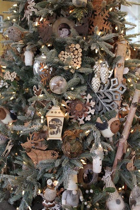 Top 7 Decorating Ideas For A Rustic Christmas Woodland Christmas